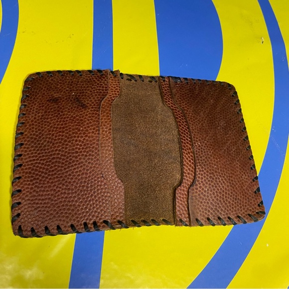Nike Custom Made College Pigskin Wallet - Picture 2 of 5